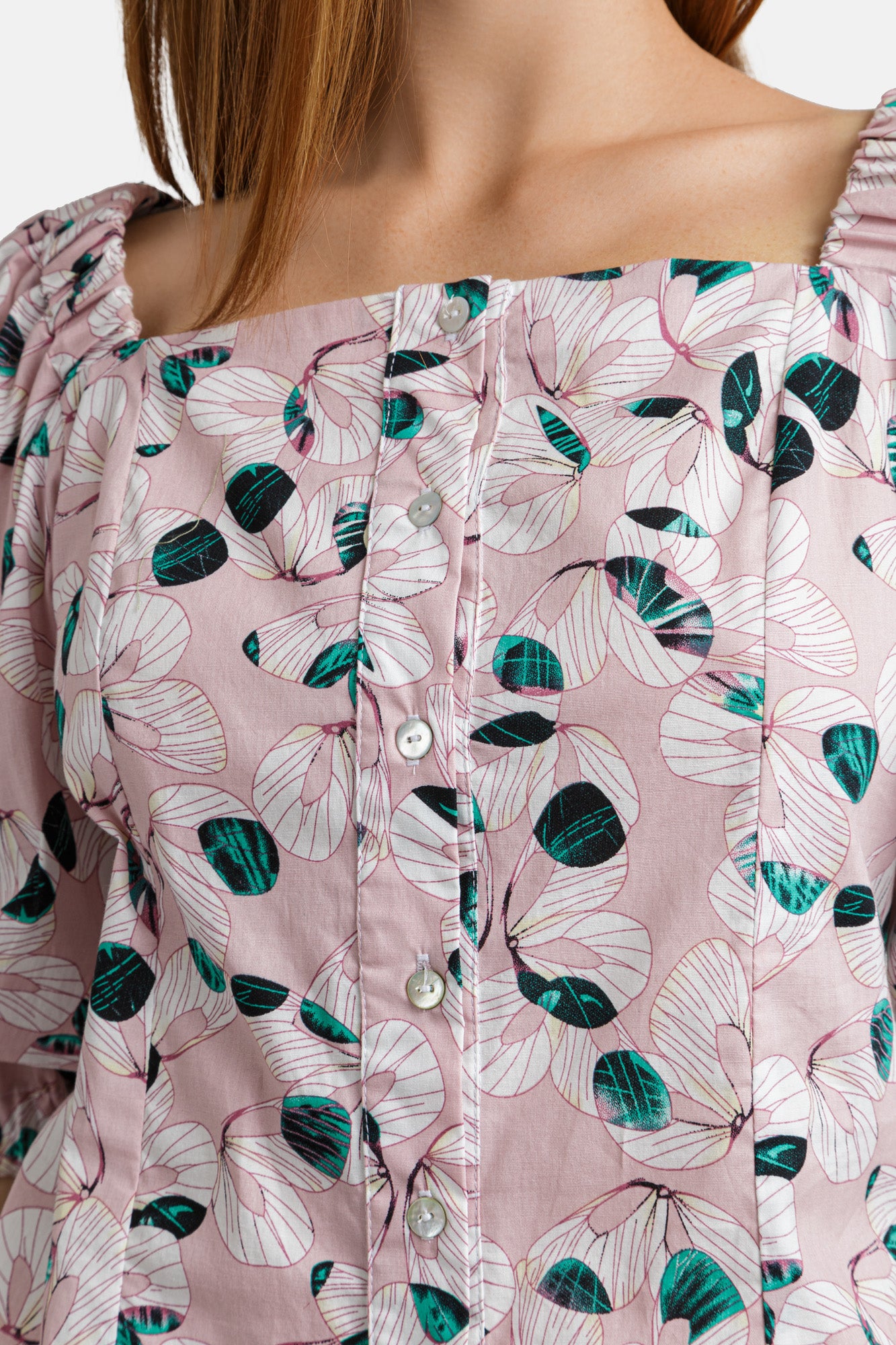 Printed cotton blouse with mother-of-pearl button closure and voluminous 2/4 length sleeves .