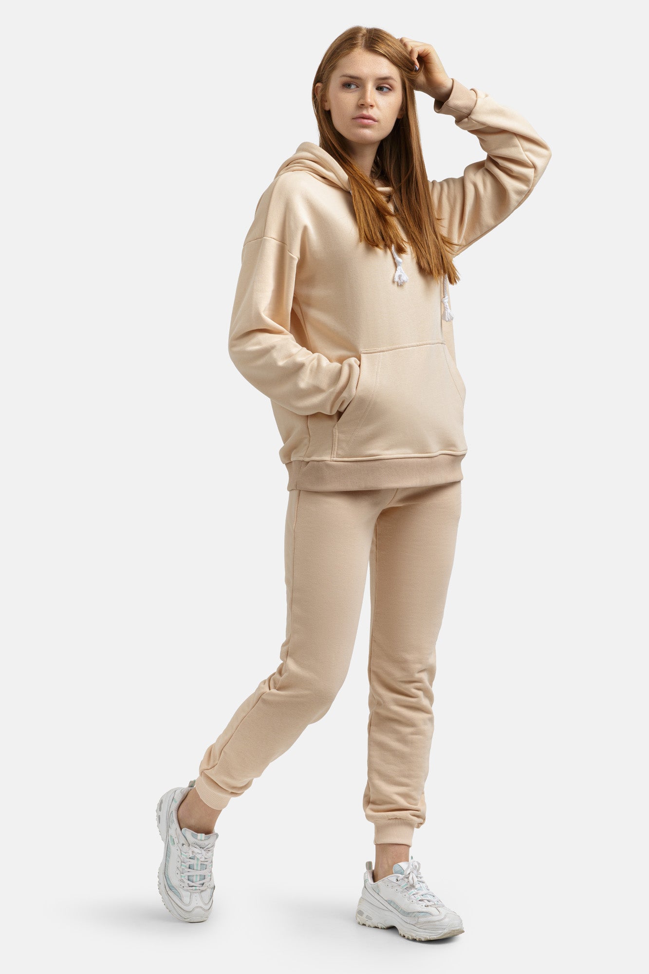 Fouter fleece hoodie with drawstring hood, muffle pocket, and straight hem.